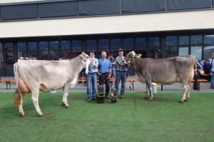 k-2Tagessiegein BS Blooming BIRKE Vice Tagessiegerin Vigor VALERA beide Markus Waser